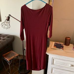 Seraphine maternity snug fit maroon dress